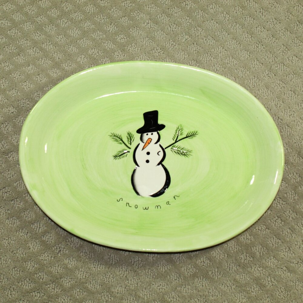WendoverLane 15" x 11" Green Oval Ceramic Snowman Platter